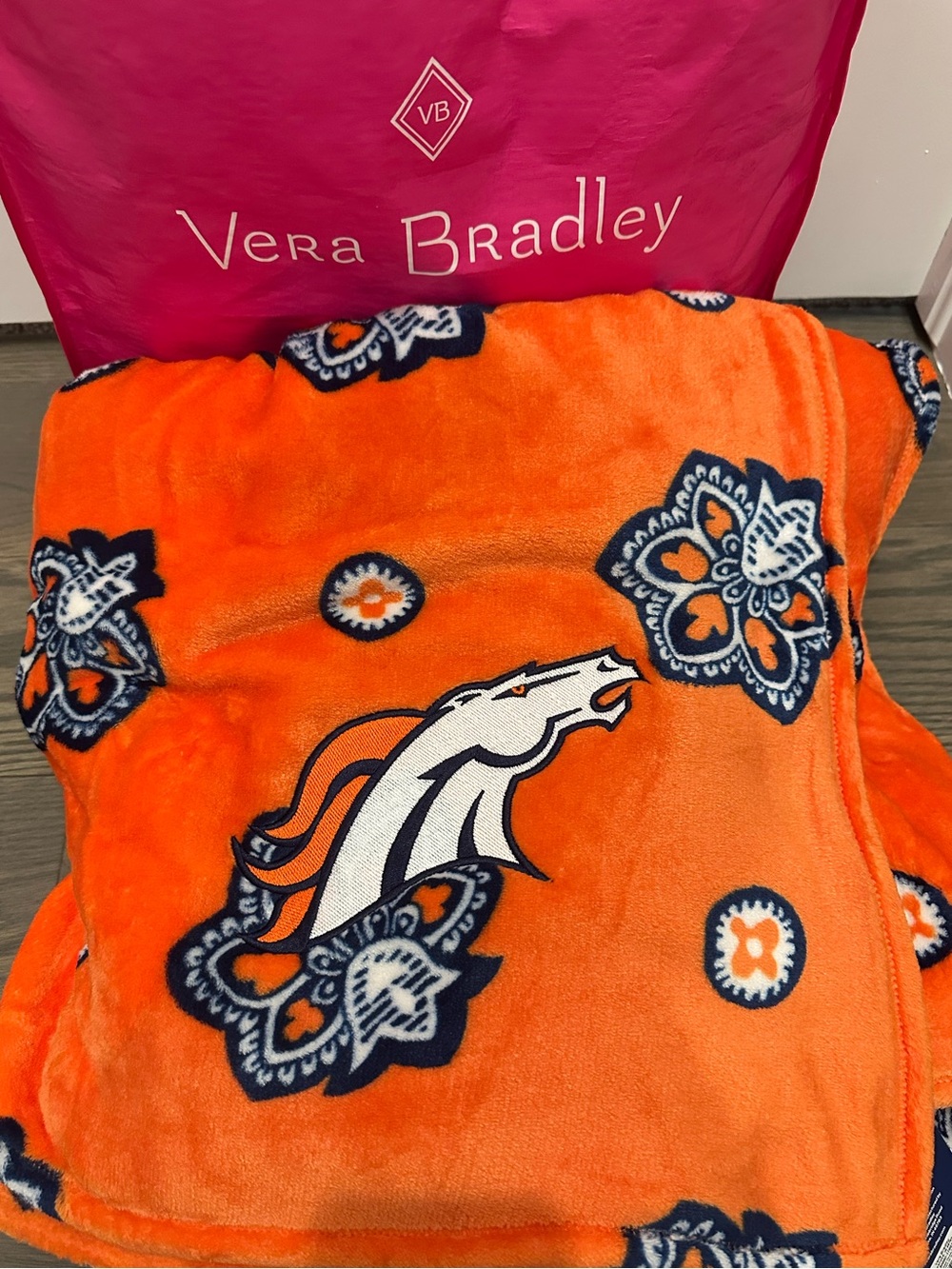 Denver Broncos Vera Bradley NFL Oversized Throw Blanket NWT